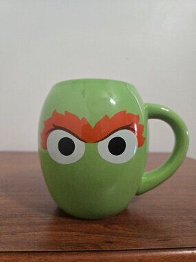 Sesame Street Oscar the Grouch "I Don't Do Mornings" Ceramic Coffee Mug 2010
